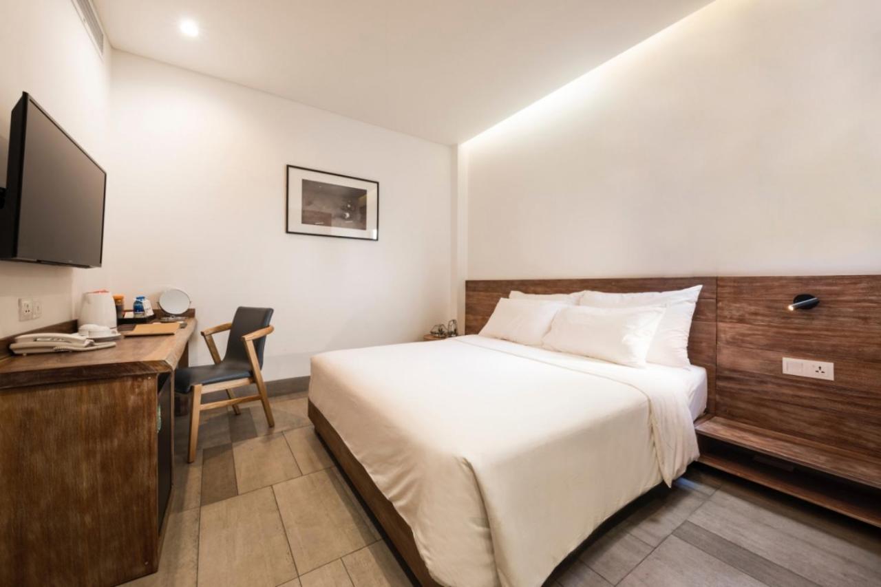 Triple E Hotel Fine Art Museum Ho Chi Minh City Bagian luar foto